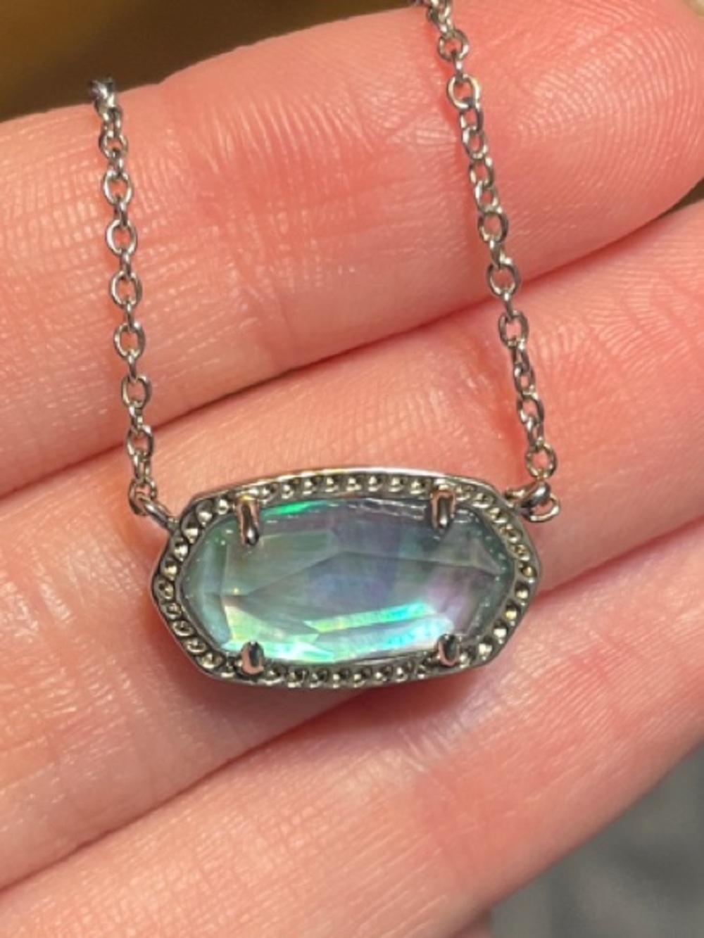 Kendra Scott Necklace